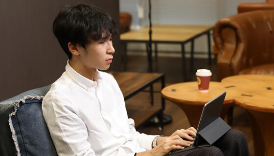 インタビュー画像